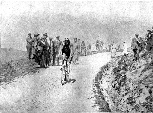 Rober Jacquinot climbs the Aubisque in 1914