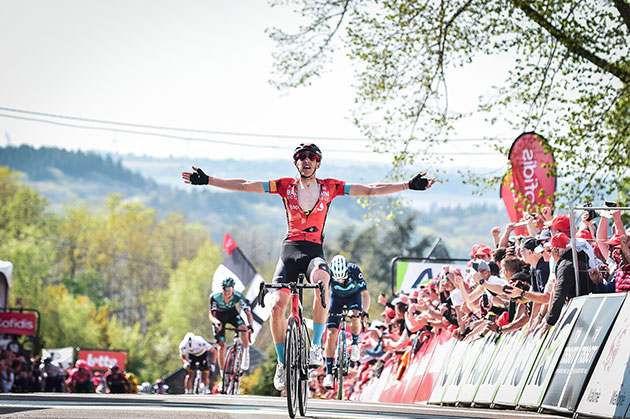 Dylan Teuns wins this year's Flèche Wallonne