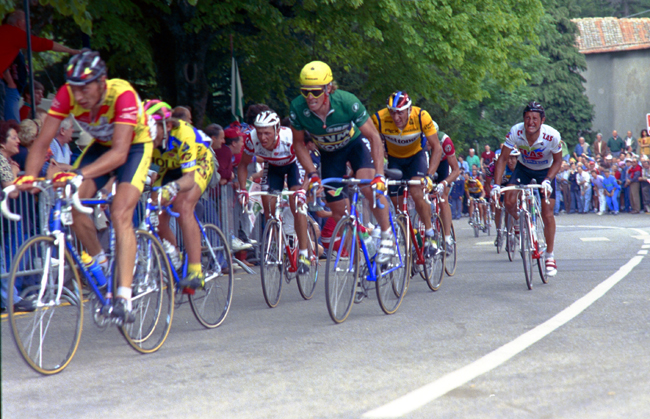 Phil anderson rides the 7th stage of the 1990 giro d'Italia