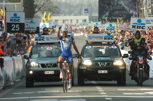 Tom Boonen wins the 2005 Ronde van Vlaanderen