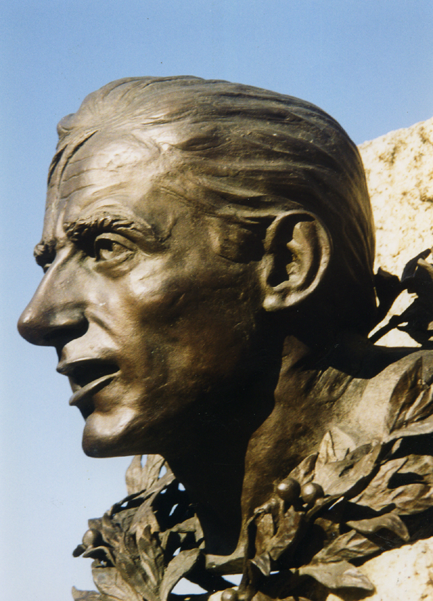Fausto Coppi bust