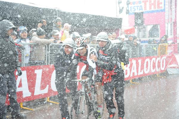 Cadel Evans finishes  2013 Giro stage 20