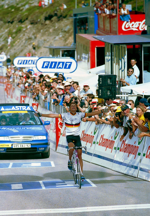 Jan Ullrich wins stage 10 of the 1997 Tour de France