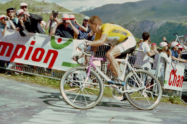 Ullrich rides to l'Alpe d'Huez in stage 13 of the 1997 Tour de France