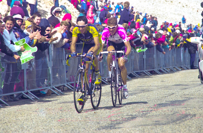 Jan Ullrich and Joseba Beloki climb Mt Venoux in the 2000 Tour de France