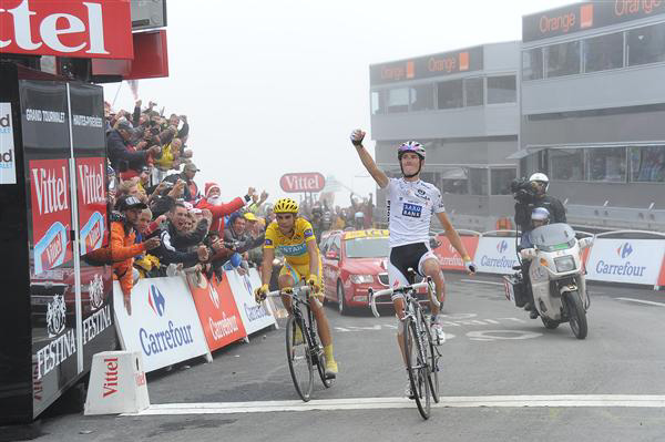 Andy Schleck wins stage 17