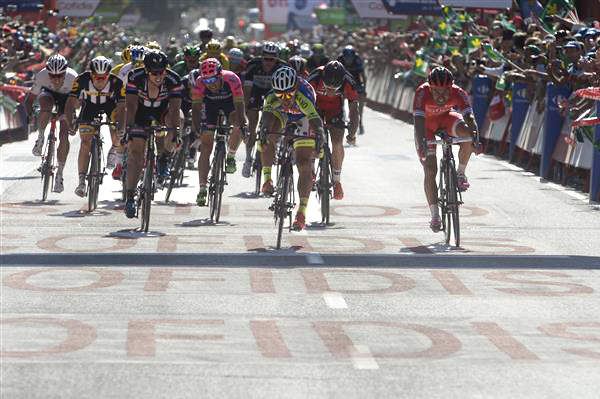 Peter Sagan wins Vuelta stage 3