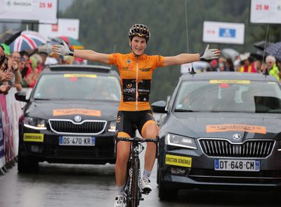 Elisa Longo Borghini wins stage 5