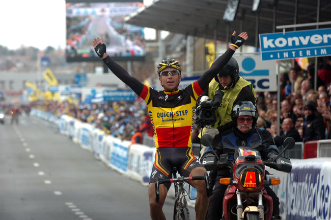 Stijn Devolder wins th 2008 Ronde van Vlaanderen