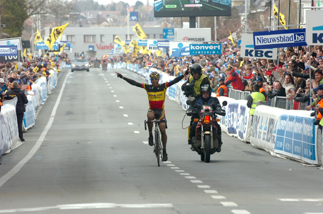 Stijn Devolder wins th 2008 Ronde van Vlaanderen