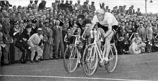 Desire Keteleer winning stage in 1952 Giro d'Italia