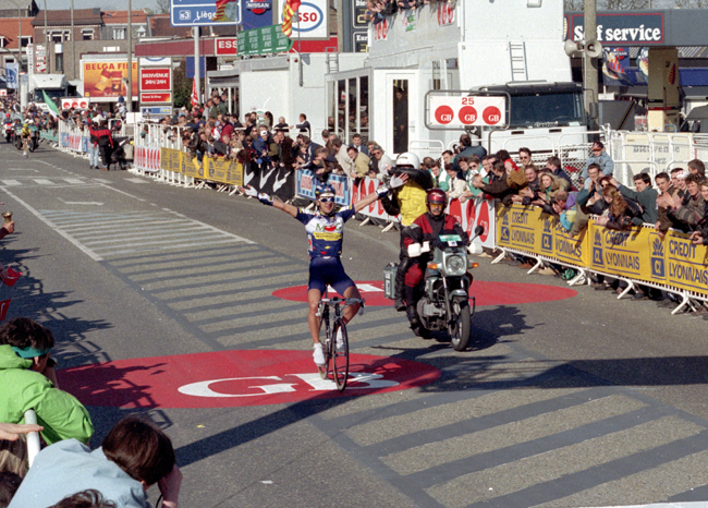 Michele Bartoli wins 1997 Liege-Bastogne-Liege