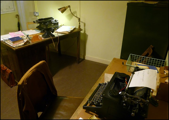 Alan Turing desk